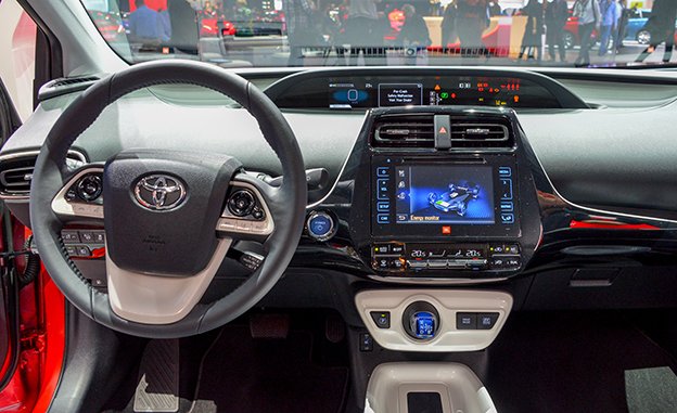 xe toyota prius 2 Một loạt cải tiến mang đến sự đột phá cho Toyota Prius 2016
